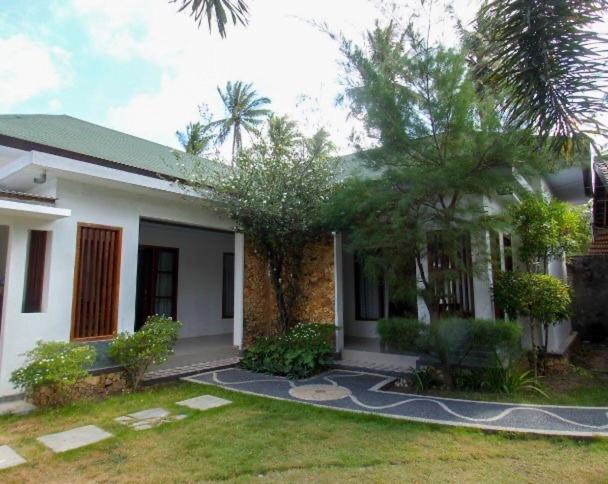 Sayang Bungalows Kuta  エクステリア 写真